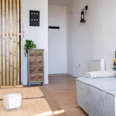 Centre Apartment *